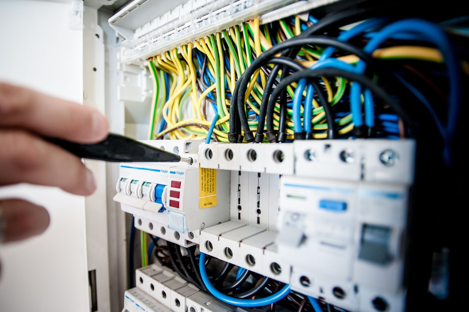 Stroom kostte dit jaar gemiddeld 35,7 cent per kilowattuur. Smart-E-Grid klanten betaalden samen 2,3 cent.